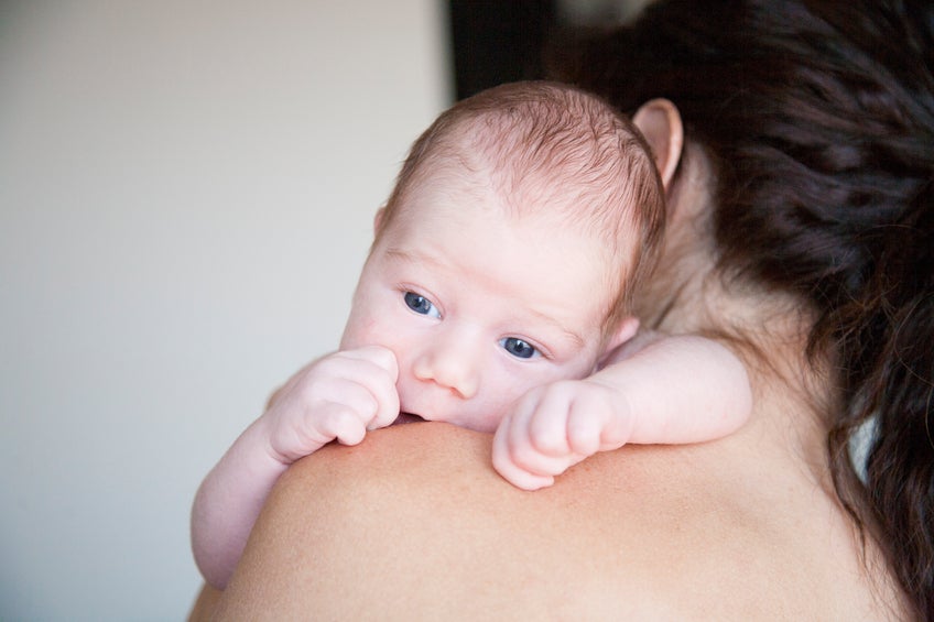 Skin-to-Skin with Your Baby – How It Benefits Breastfeeding